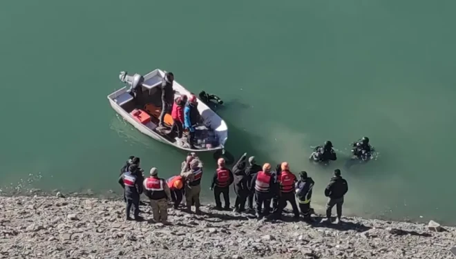 Gürpınar'da bulunan Zernek Barajı’na araç uçtu: 3 ölü