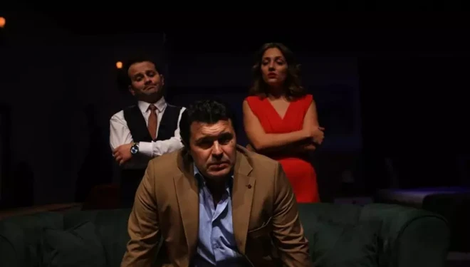 Medya Maymunları oyunu Van Devlet Tiyatrosu'nda