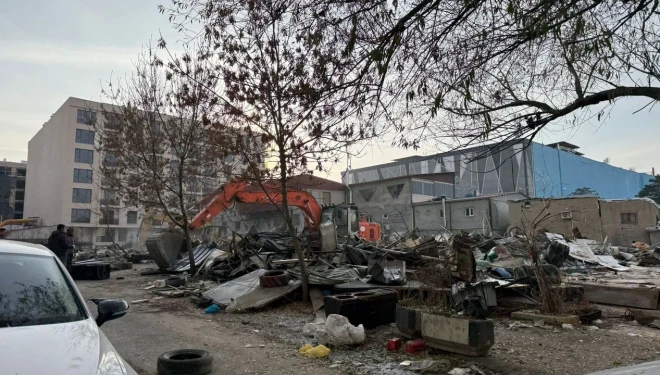 Van Mısır Çarşısı’nda dönüşüm için yıkım başladı