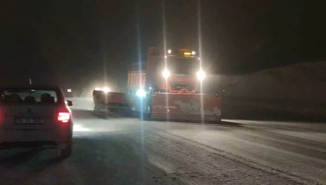 Van’da 341 yerleşim yerinin yolu kapandı