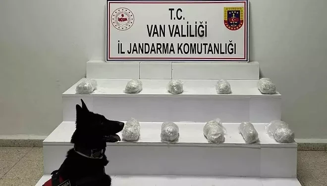 Başkale’de 10 kilo 978 gram metamfetamin ele geçirildi
