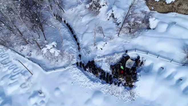 Van’da çığ felaketinde hayatını kaybeden kadın son yolculuğuna uğurlandı