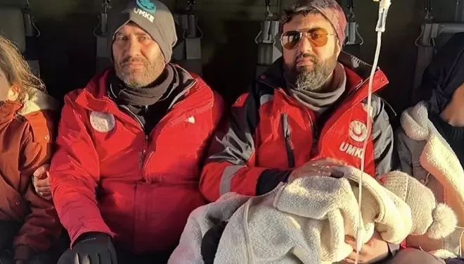 Bahçesaray’da iki hasta helikopterle Van’a sevk edildi