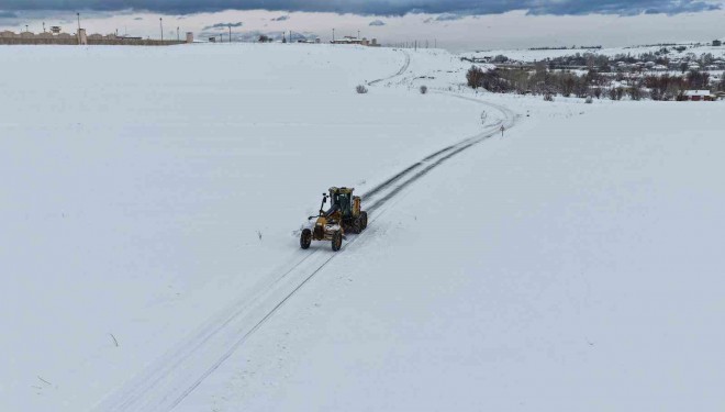Van’da 283 yerleşim yerinin yolu kapandı