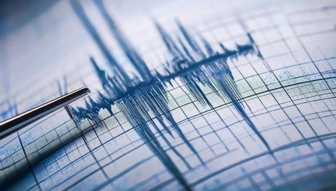 İstanbul ve çevre illerde hissedilen deprem!