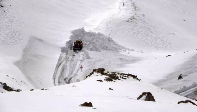 Van’da yoğun kar yağışı ve eğimli alanlar çığ riskini artırıyor