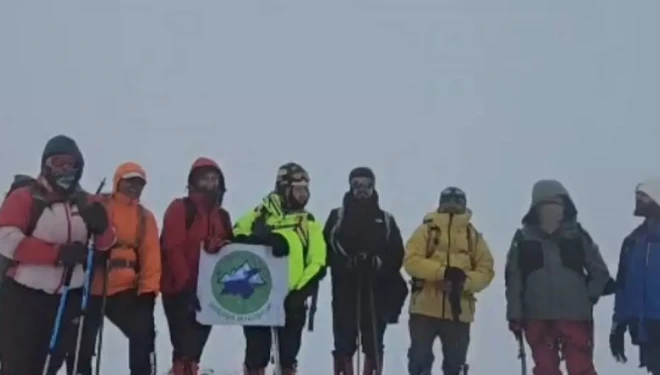 Vadi Doğa Sporları Kulübü ekibi Hayal Dağı’na tırmandı