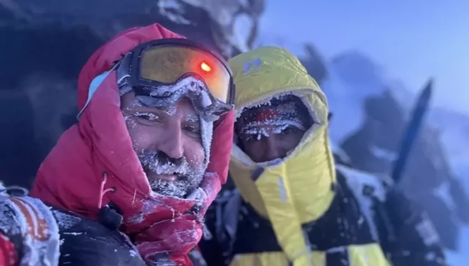 Vanlı dağcılardan Türkiye’nin zirvesine zorlu tırmanış