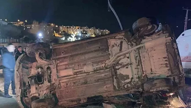 Van’da otomobil takla attı