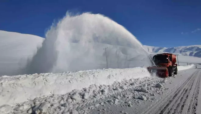 Karabet Geçidi’nde kar kalınlığı