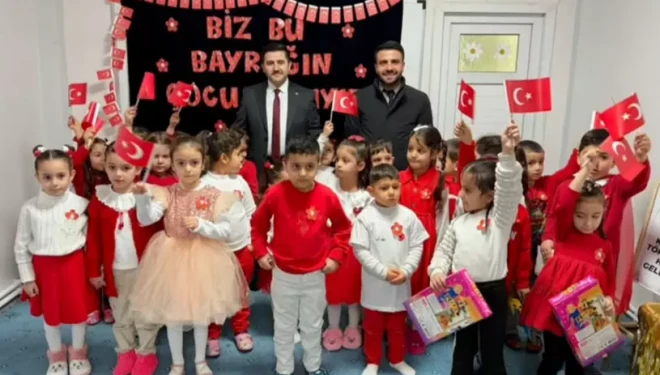 Özalp’ta bayrak haftası etkinliği