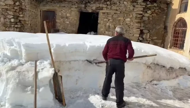 Van’da 76 yerleşim yerinin yolu kapalı