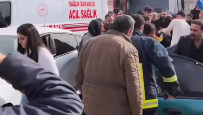 Van’da iki otomobil çarpıştı: 5 yaralı