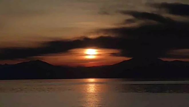 Van’da gökyüzü nöbet değişimi