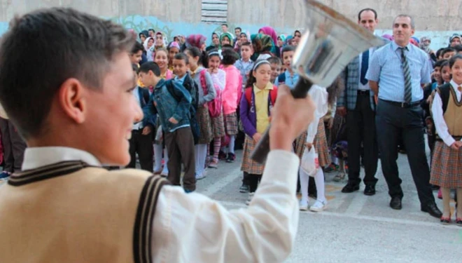 Ara tatil kaldırılıyor mu? Bakan Tekin'den açıklama