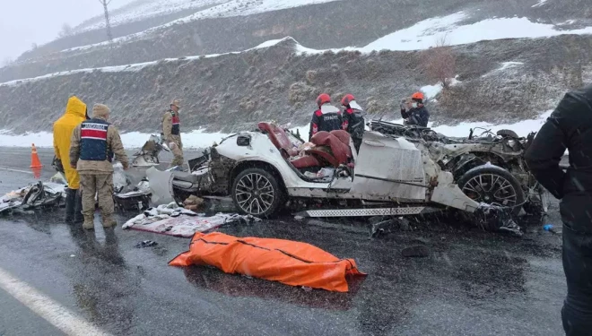 Bitlis-Van Karayolu’nda kaza: 3 ölü!