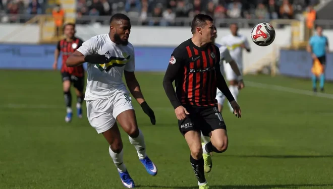 Çorum FK, Esenler Erokspor'un 15 maçlık serisini bitirdi