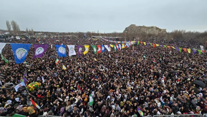 Van'da Newroz coşkuyla kutlandı