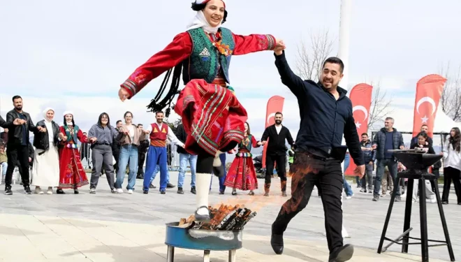 Van'da Nevruz coşkusu Edremit'te yaşandı