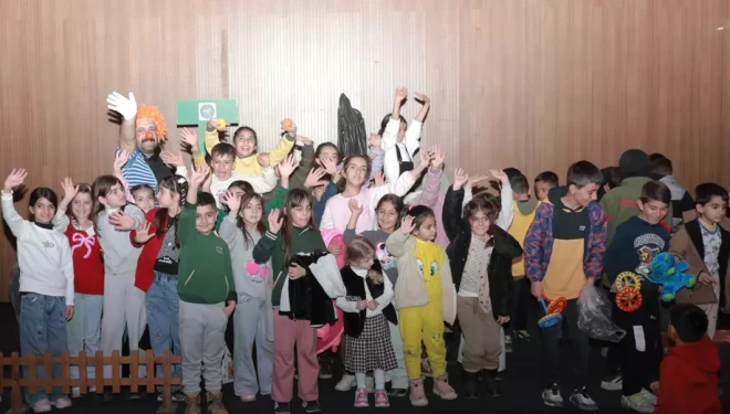 İpekyolu Belediyesi’nden Dünya Tiyatrolar Günü’nde Çocuklara Özel Tiyatro