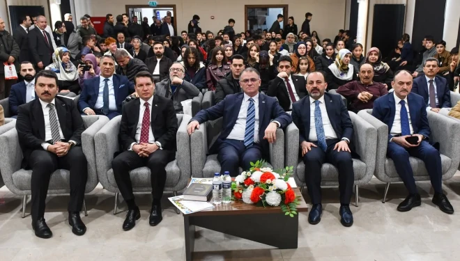 Van Valisi Ozan Balcı: Kütüphane altyapısını güçlendirmeye devam edeceğiz