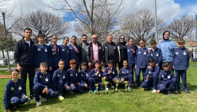 Van Büyükşehir Belediyespor atletlerinden Analig'de büyük başarı