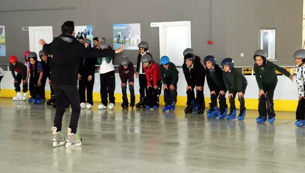 Van'da bir yılda 10 bin öğrenciye