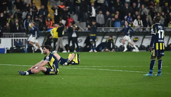 Fenerbahçe, Rizespor karşısında son saniyede yıkıldı