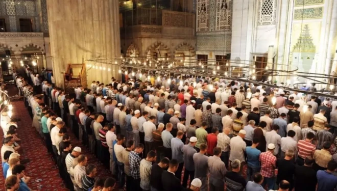 Van ve ilçelerinde bayram namazı kaçta kılınacak?