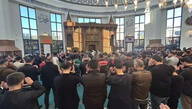 Van’da Kurban Bayramı namazı coşkusu