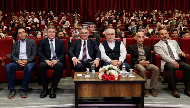 Prof. Dr. İhsan Fazlıoğlu Vanlılarla söyleşide buluştu