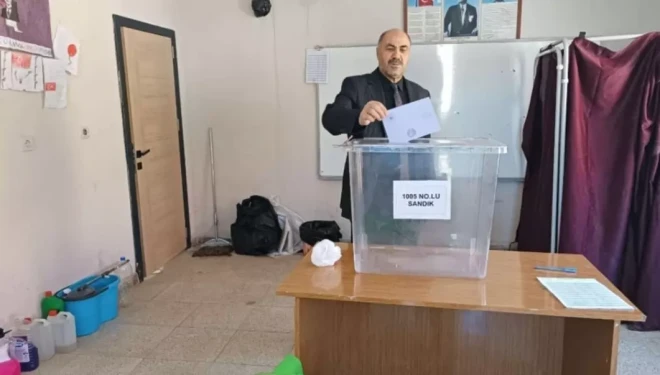 Başkale’de 4 mahallede muhtarlık seçimi yenilendi