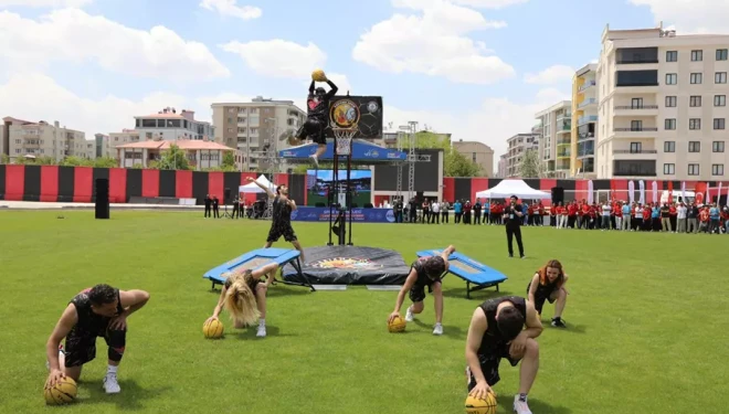 Spor Van Yaz Okulları’nın açılışı