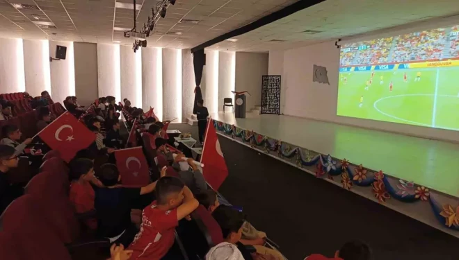 Van’da milli maç heyecanı