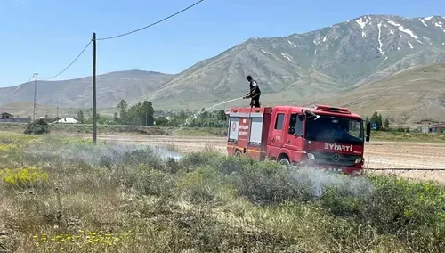 Van’da anız yangını
