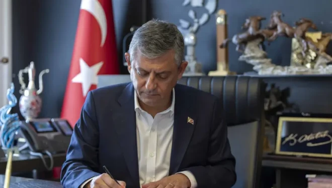 Özgür Özel'in partisinin adı 'Yeni Parti' oldu