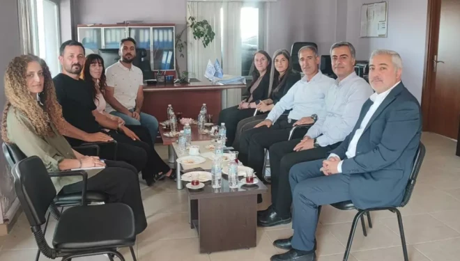 DEM Parti Van İl Örgütü, meslek odalarını ziyaret etti