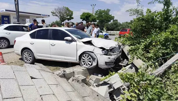 Van’da trafik kazası:2 yaralı