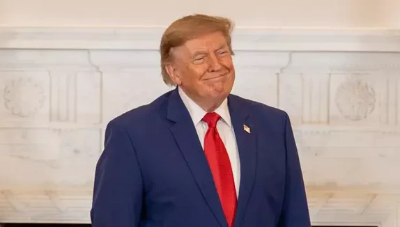 Trump: "İran ile temasları fazla büyütmeden yürütüyoruz"