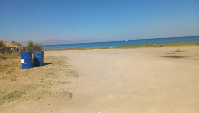 Doğan Kamping sahilinde temizlik çalışması