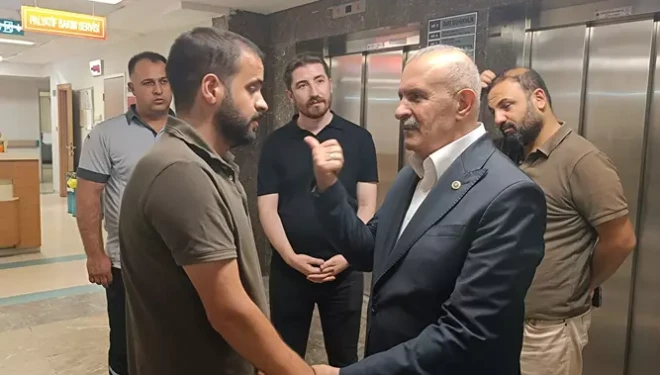 Kayatürk, Van’da hastane, esnaf ve STK’larla bir araya geldi