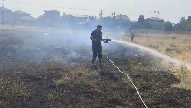 Van’da örtü üstü yangın
