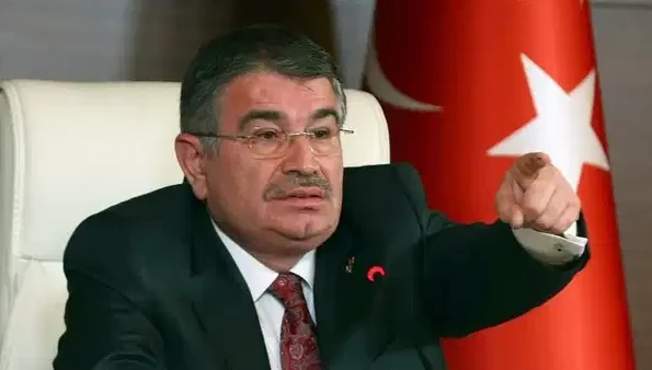 Eski İçişleri Bakanı İdris Naim Şahin hakkında karar verildi!
