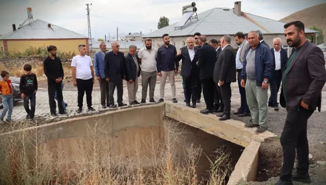 AK Partili Kayatürk, Çaldıran’da teşkilat ve vatandaşlarla buluştu