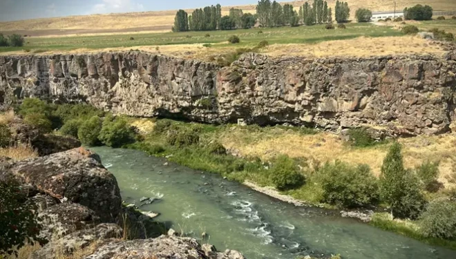 Koçköprü Kanyonu ve Dücane Şelalesi