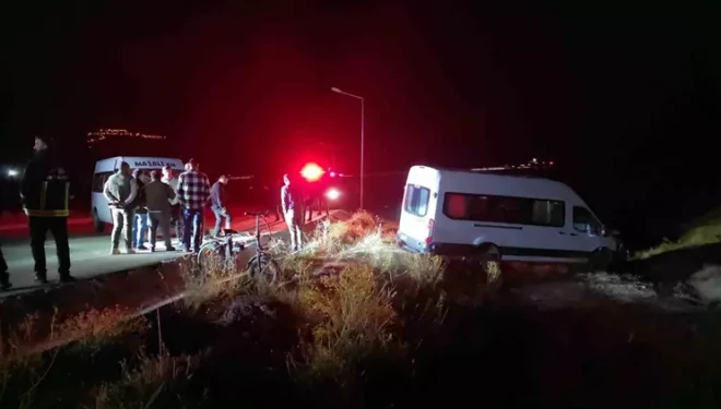 Van’da iki servis minibüsü çarpıştı: 8 yaralı