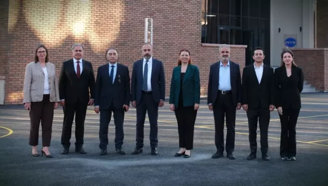 Rektör Şevli, Özel Eren Fen ve Teknoloji Lisesini ziyaret etti