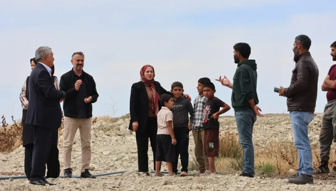 Tuşba’da Eşbaşkanlardan köy ziyaret