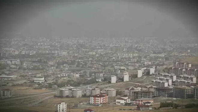 Van’da toz taşınımı etkili oldu