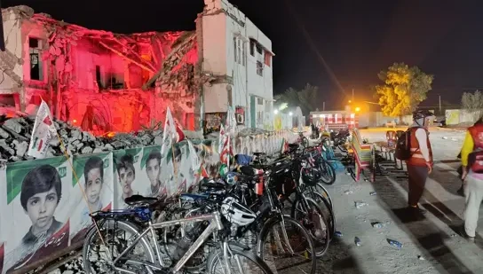 3 bin kilometre pedal çevirip İran'daki